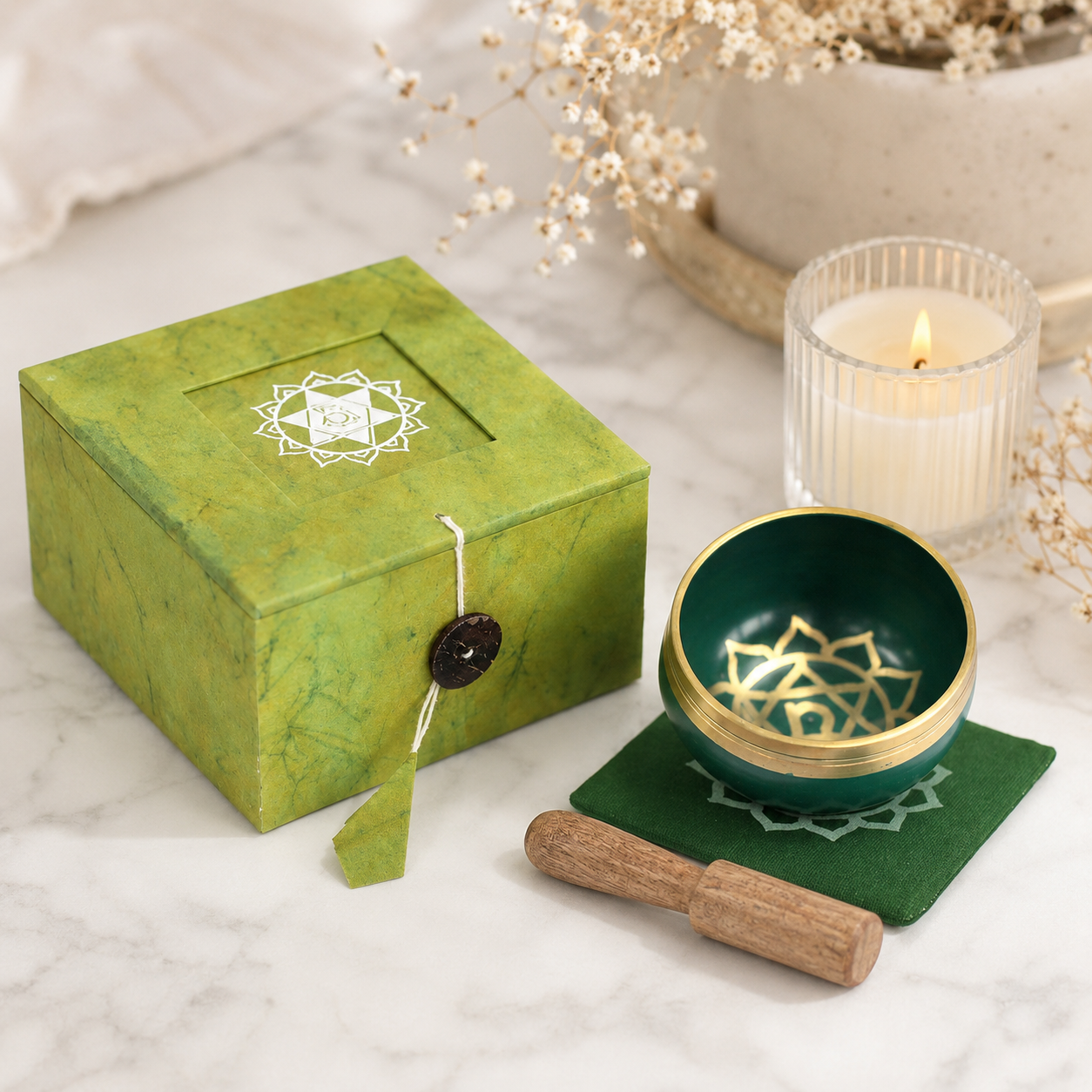 Heart Chakra Singing Bowl for Meditation - Authentic Indian Brass Sound Therapy Bowl (8x8x5 cm)