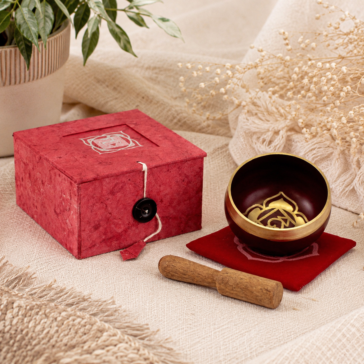 Root Chakra Singing Bowl for Meditation - Authentic Indian Brass Sound Therapy Bowl (8x8x5 cm)