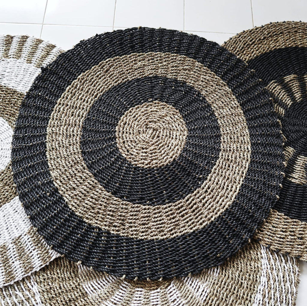 Round Seagrass Rug 100cm – Black & Tan Circles Design – Handmade Natural Jute Area Rug