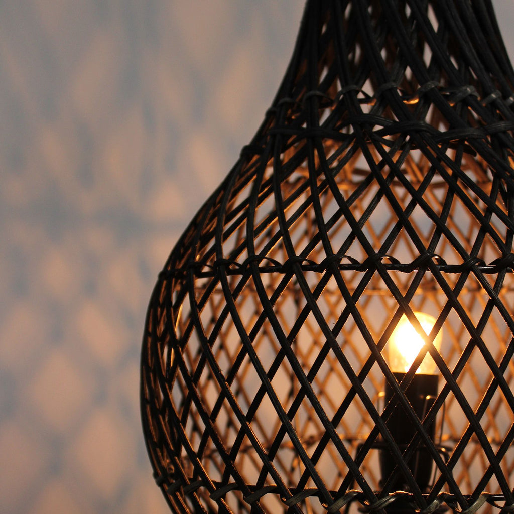 Natural Rattan Table Lamp – Woven Boho Desk Light (H: 39cm, L: 24cm)