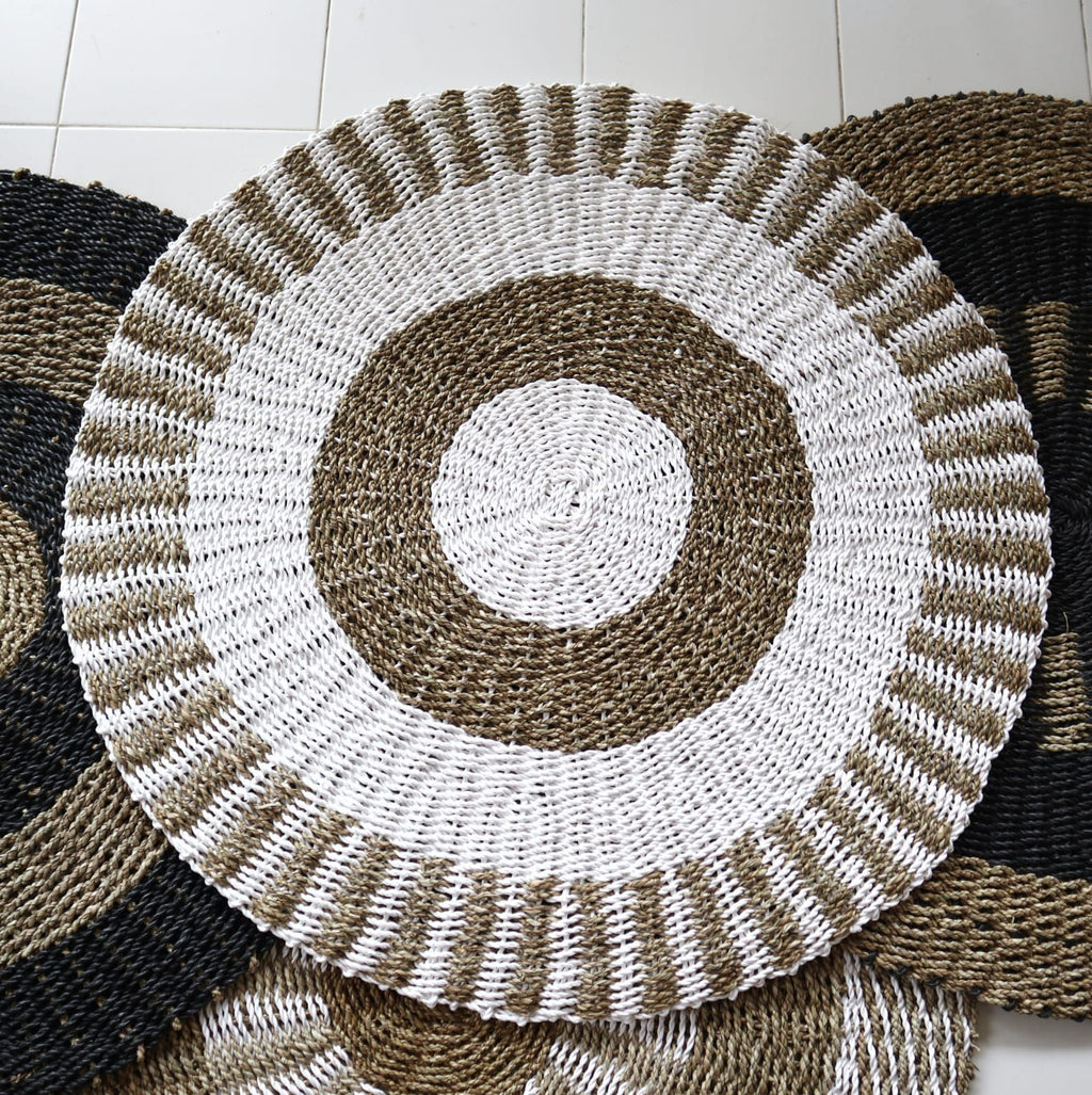 Round Seagrass Rug 100cm – White & Tan Sun Design – Handmade Natural Jute Area Rug