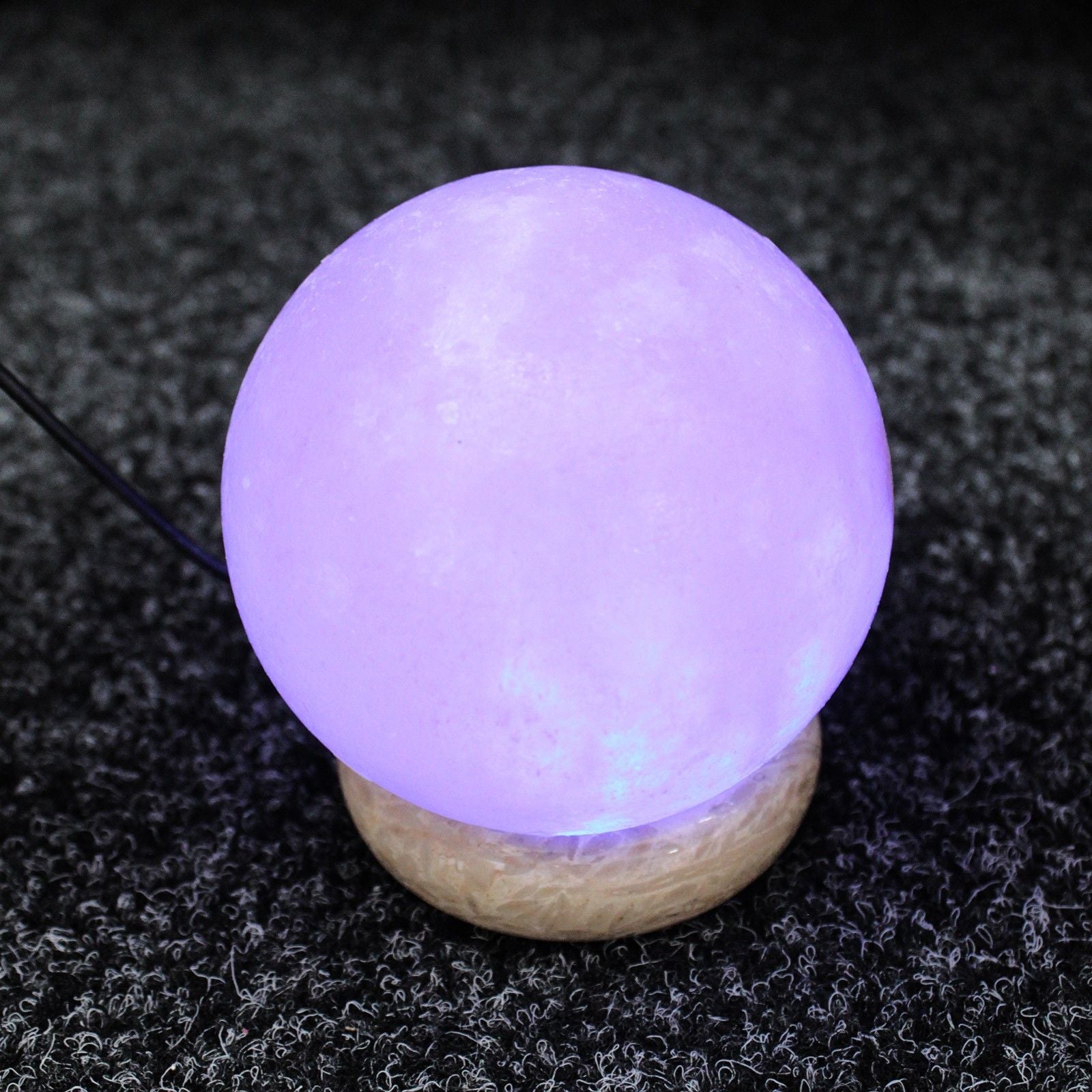 Quality USB Ball Salt Lamp - 8 cm (multi)  USB connector which  is 150 cm long