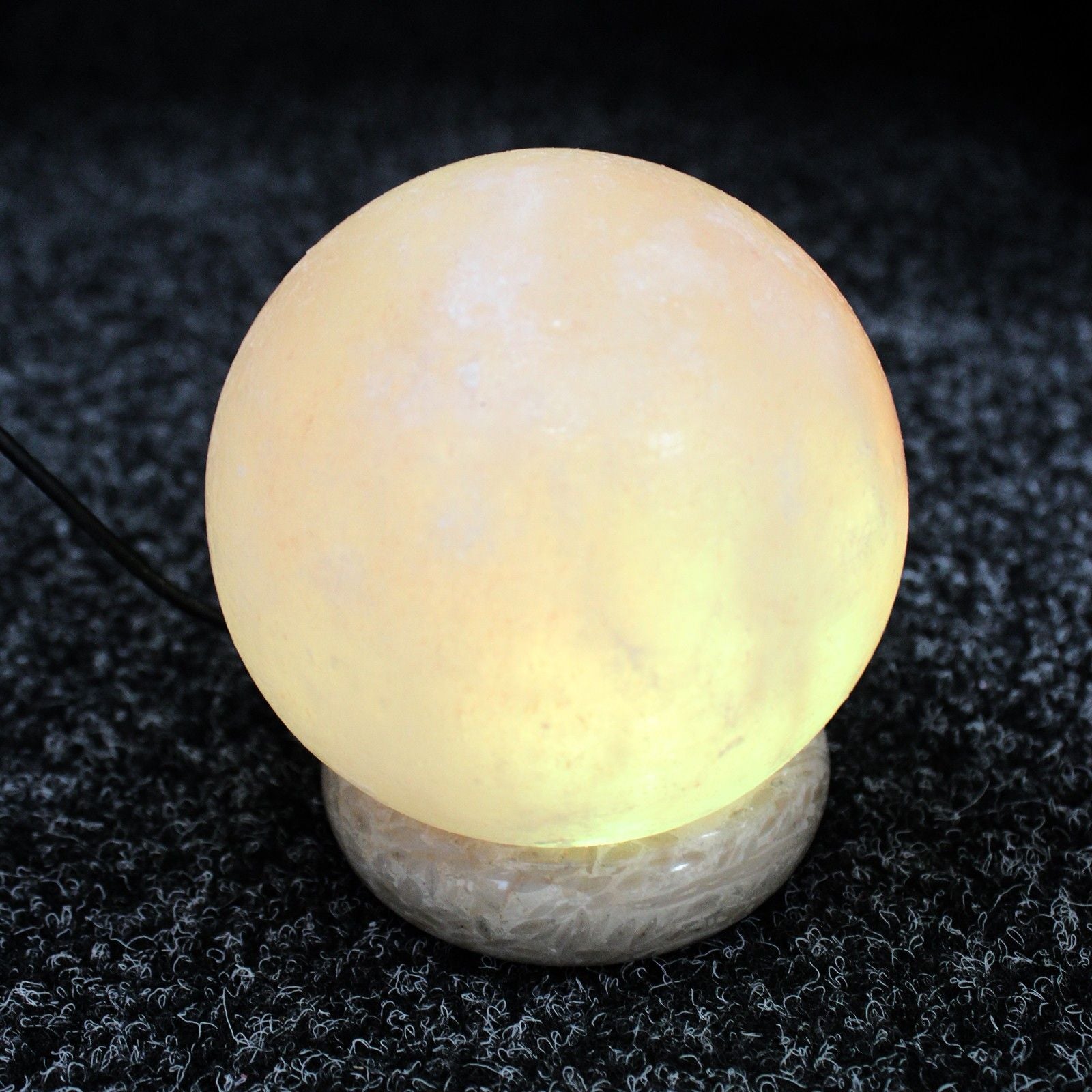 Quality USB Ball Salt Lamp - 8 cm (multi)  USB connector which  is 150 cm long