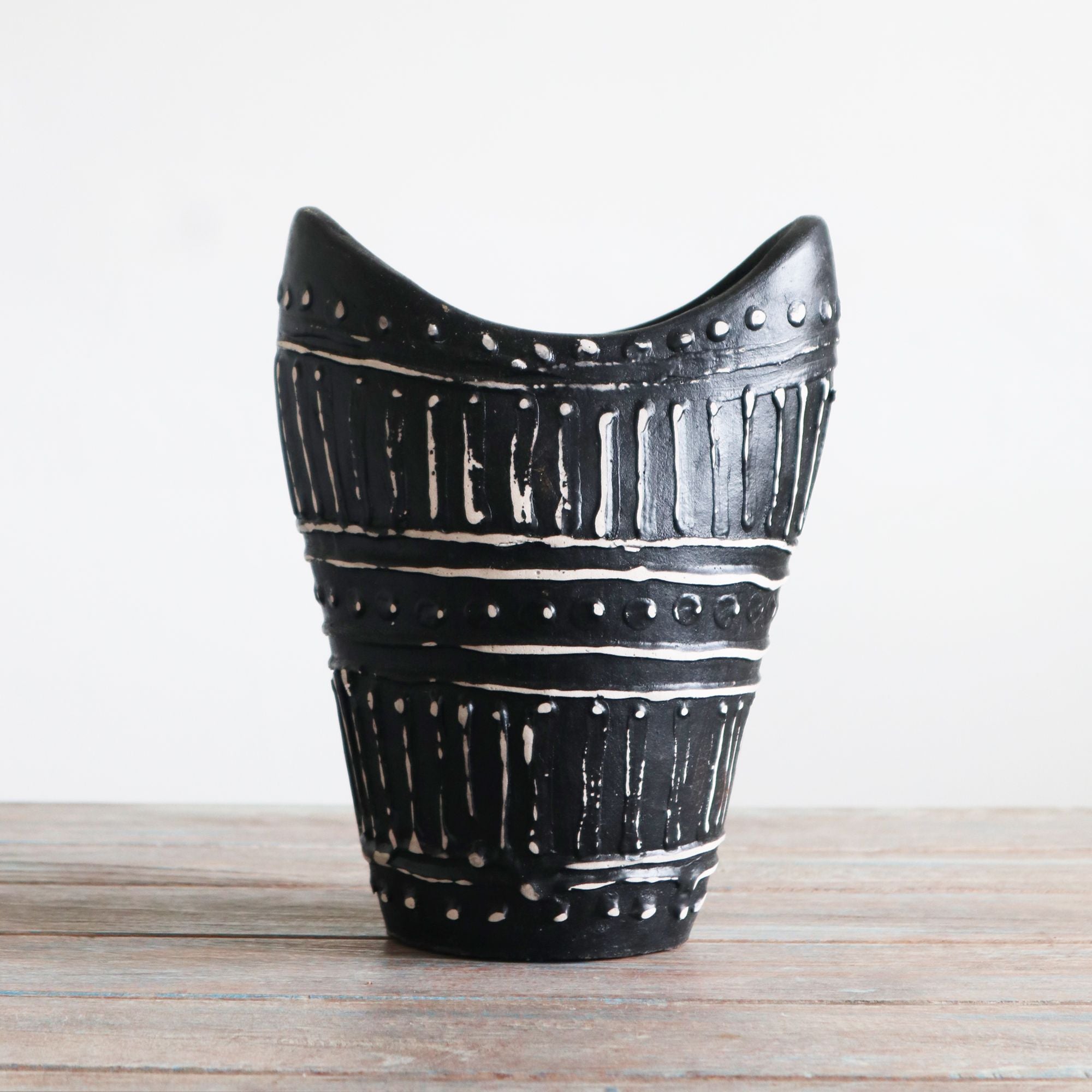 Handmade Lombok Ceramic Swirl Vase – Chocolate – Indonesian Artisan Pottery UK