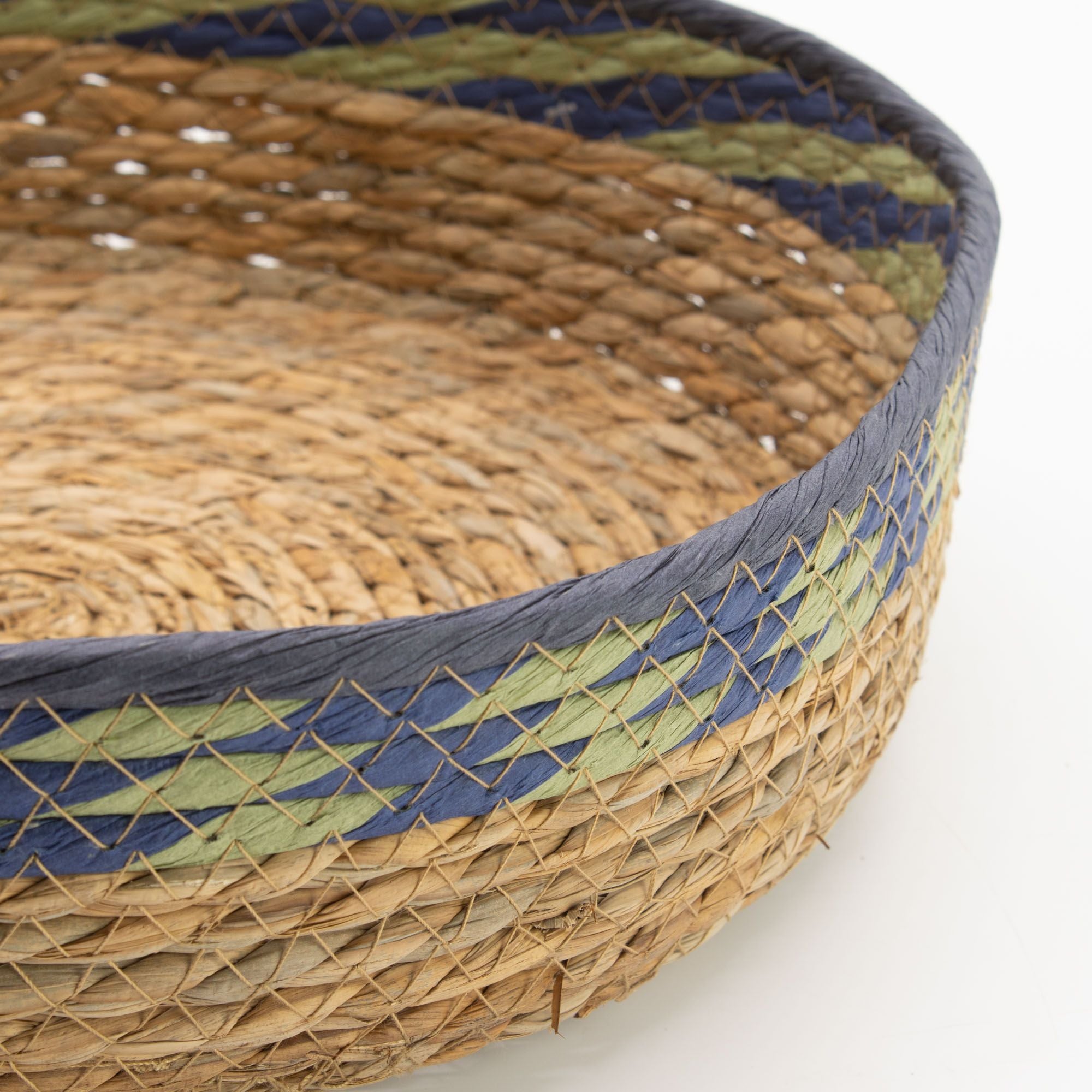 Set of 3 Round Straw & Seagrass Tray Baskets – Natural, Green & Blue – Woven Storage Trays (24-34cm)