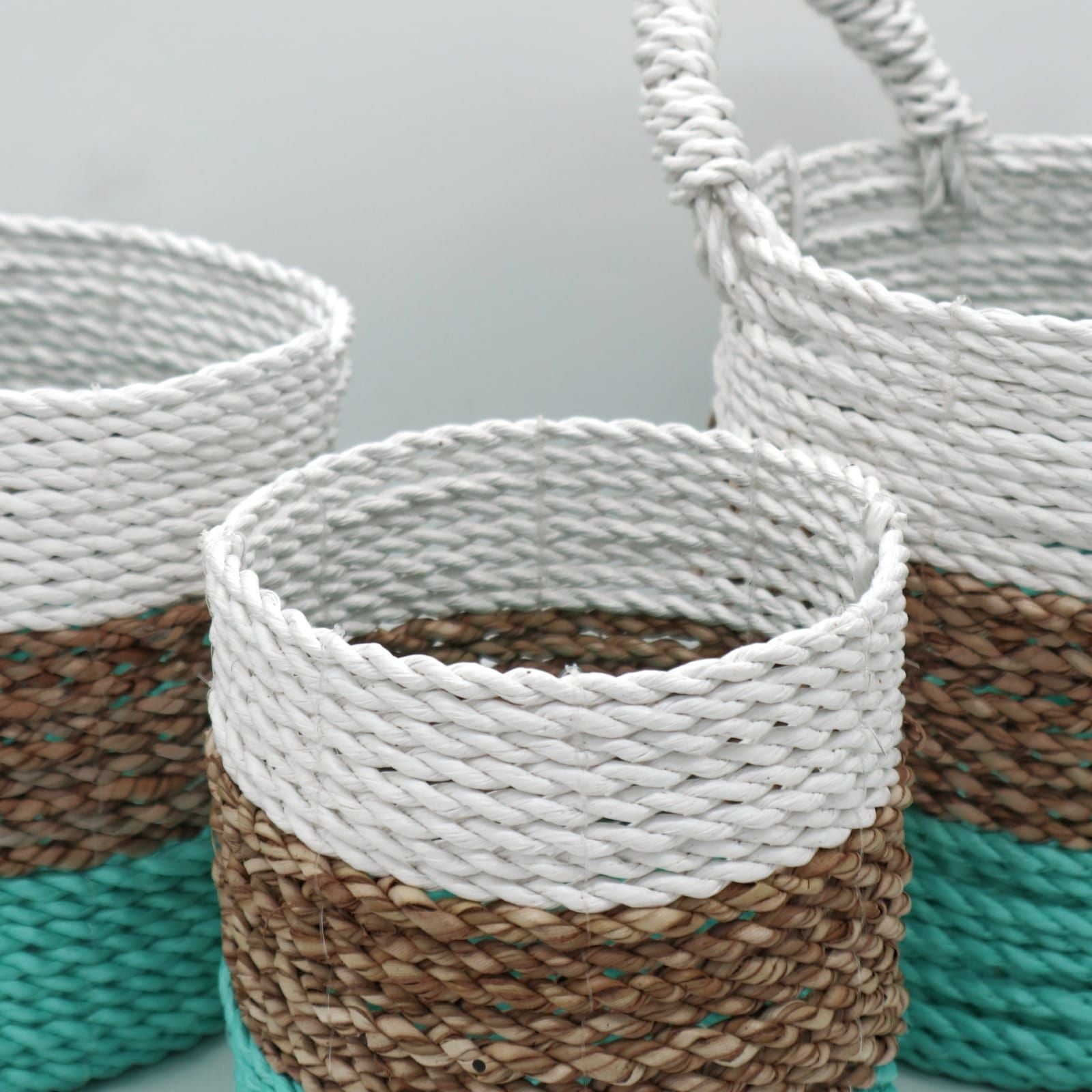 Set of 3 Round Seagrass Baskets – Green, Natural & White – Woven Storage Baskets