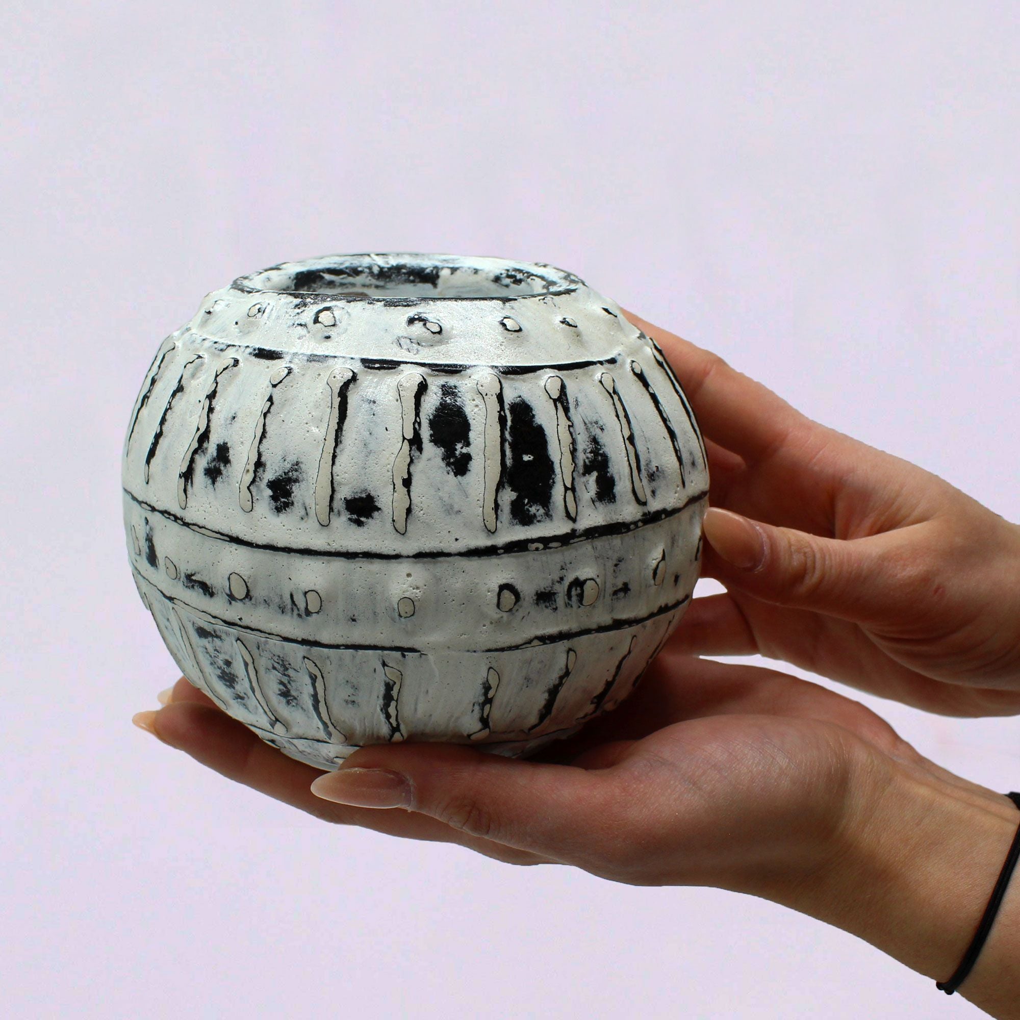 Handmade Lombok Ceramic Ceramic Vase – Cream – Indonesian Artisan Pottery UK