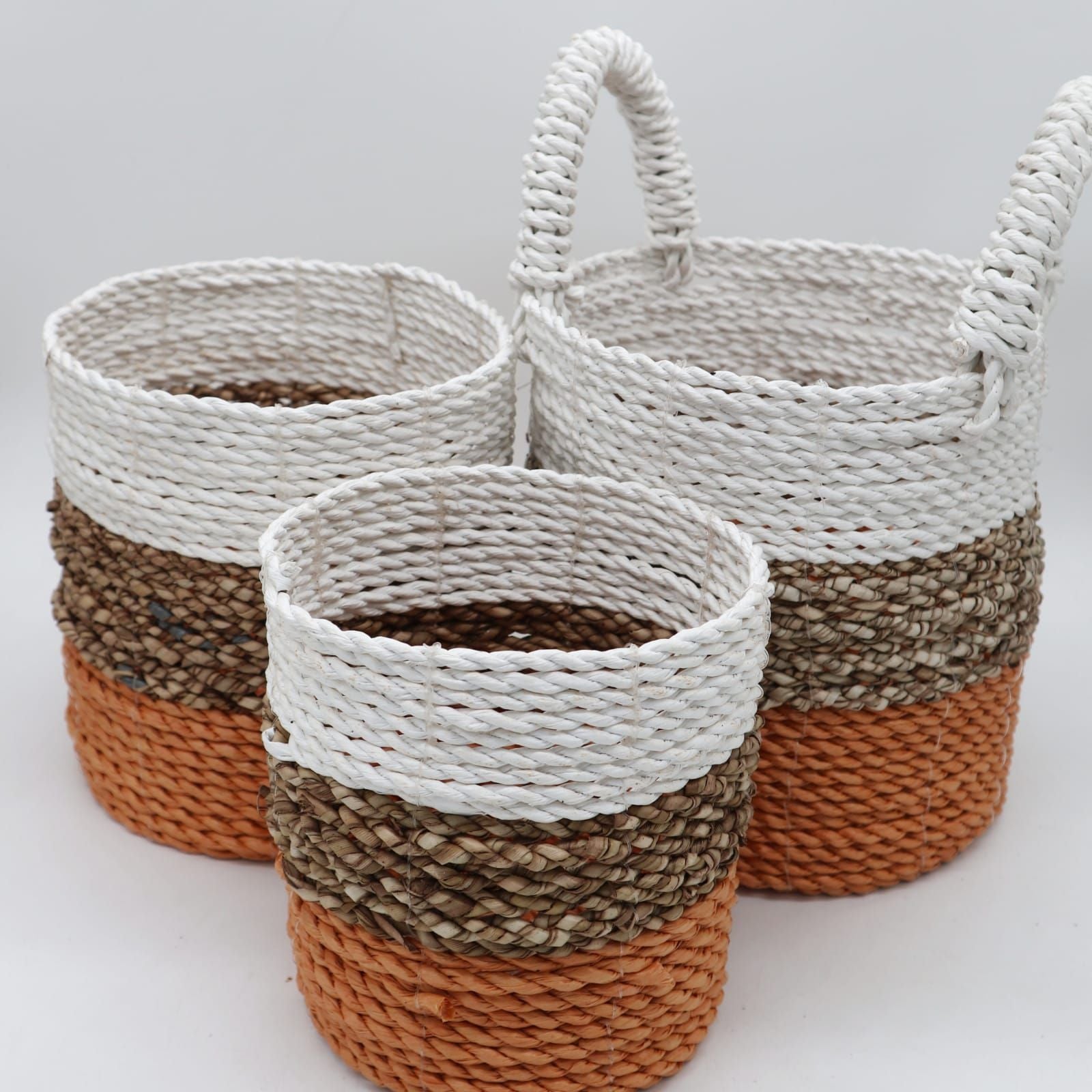 Set of 3 Round Seagrass Baskets – Orange, Natural & White – Woven Storage Baskets